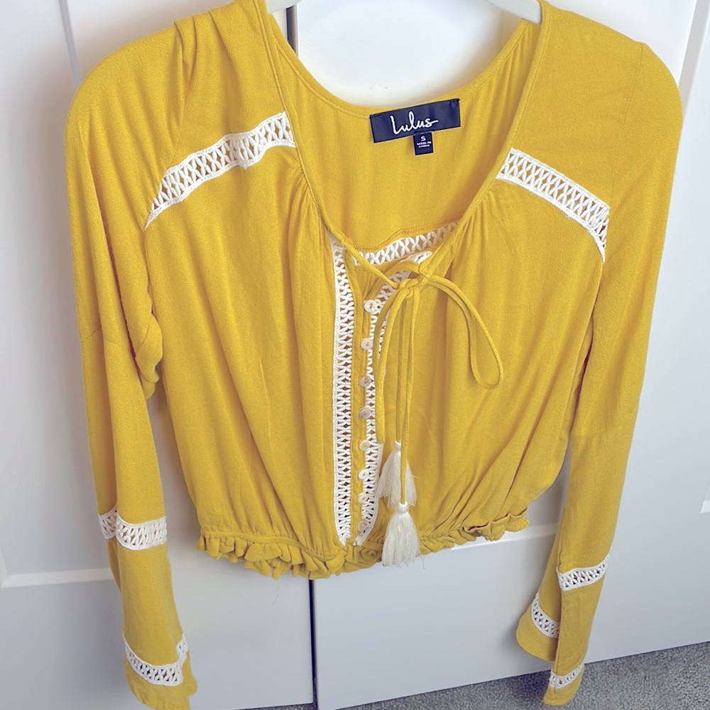 Lulus Long Sleeve Front Tie Shirt Size Small